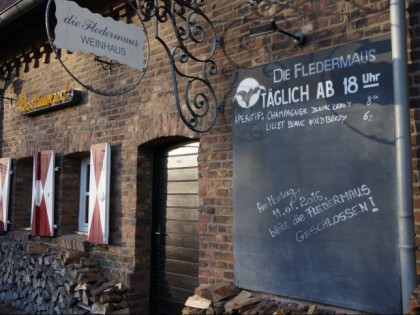 Foto:  WeinGalerie und Fledermaus Pulheim